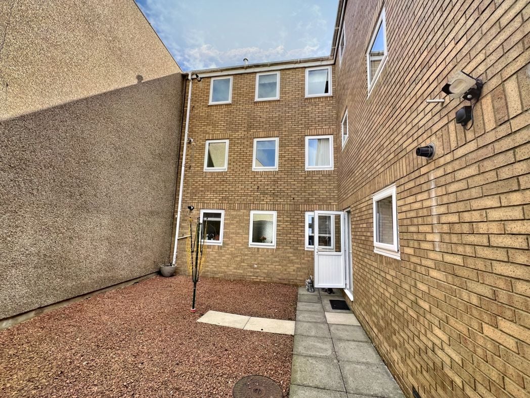 Property image 16 of 17