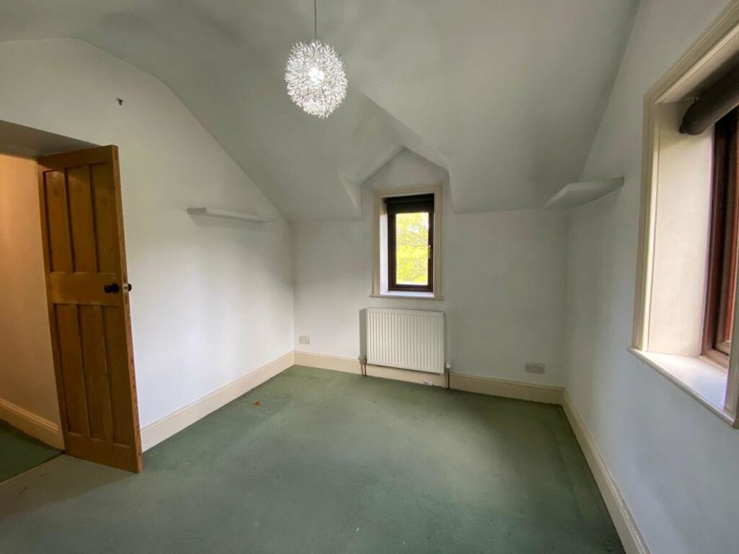 Property image 7 of 12
