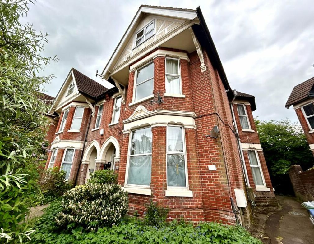 Property image 1 of 9