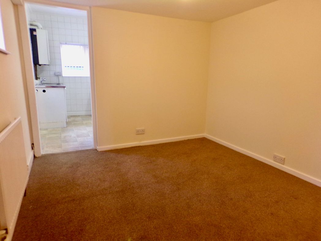 Property image 8 of 16
