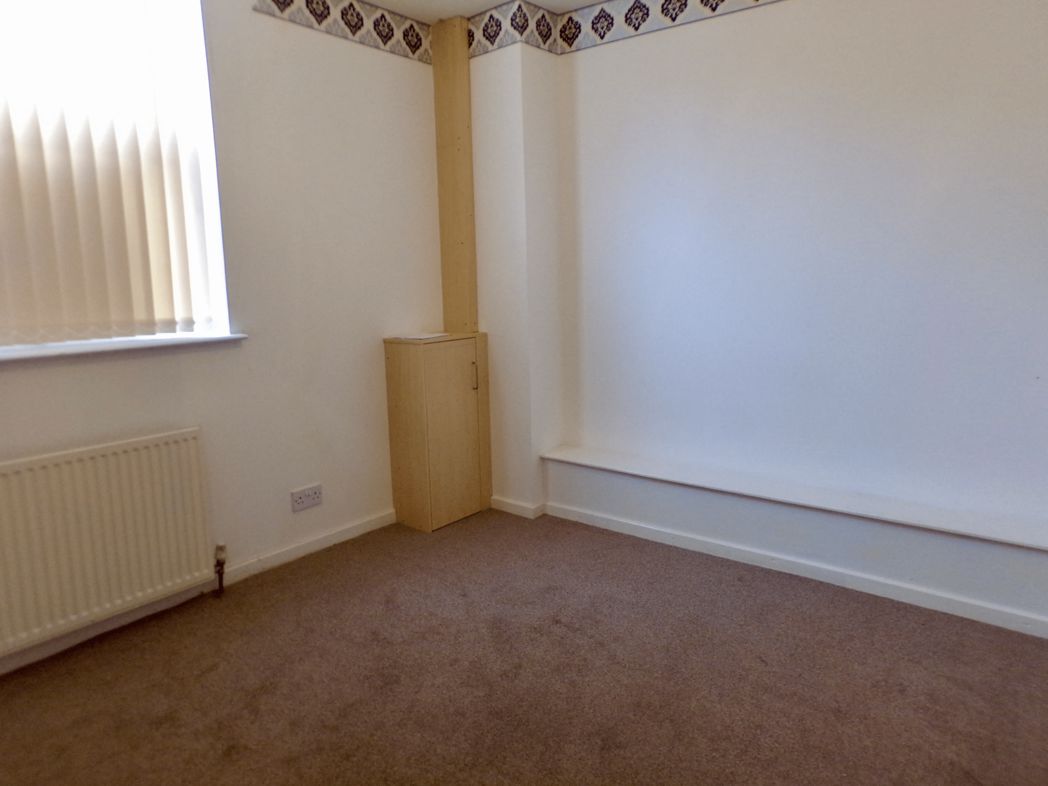 Property image 12 of 16
