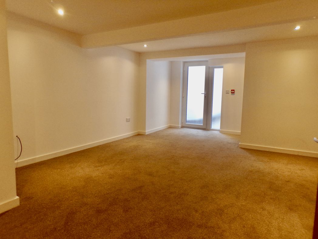 Property image 1 of 16