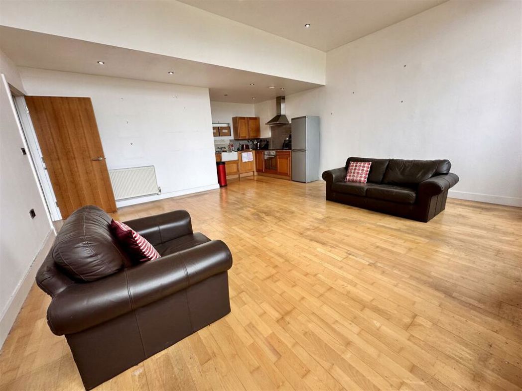 Property image 5 of 14
