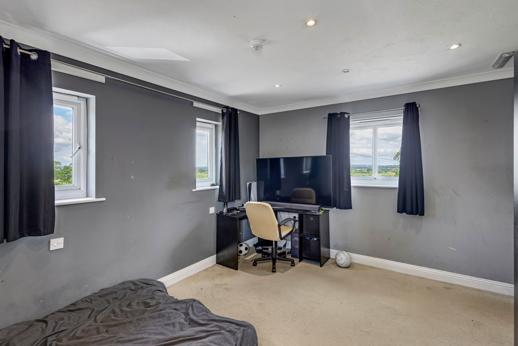 Property image 18 of 30