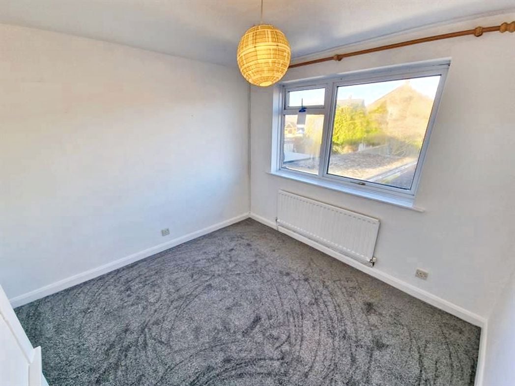 Property image 6 of 9