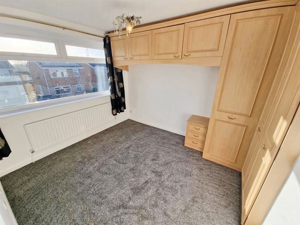 Property image 5 of 9
