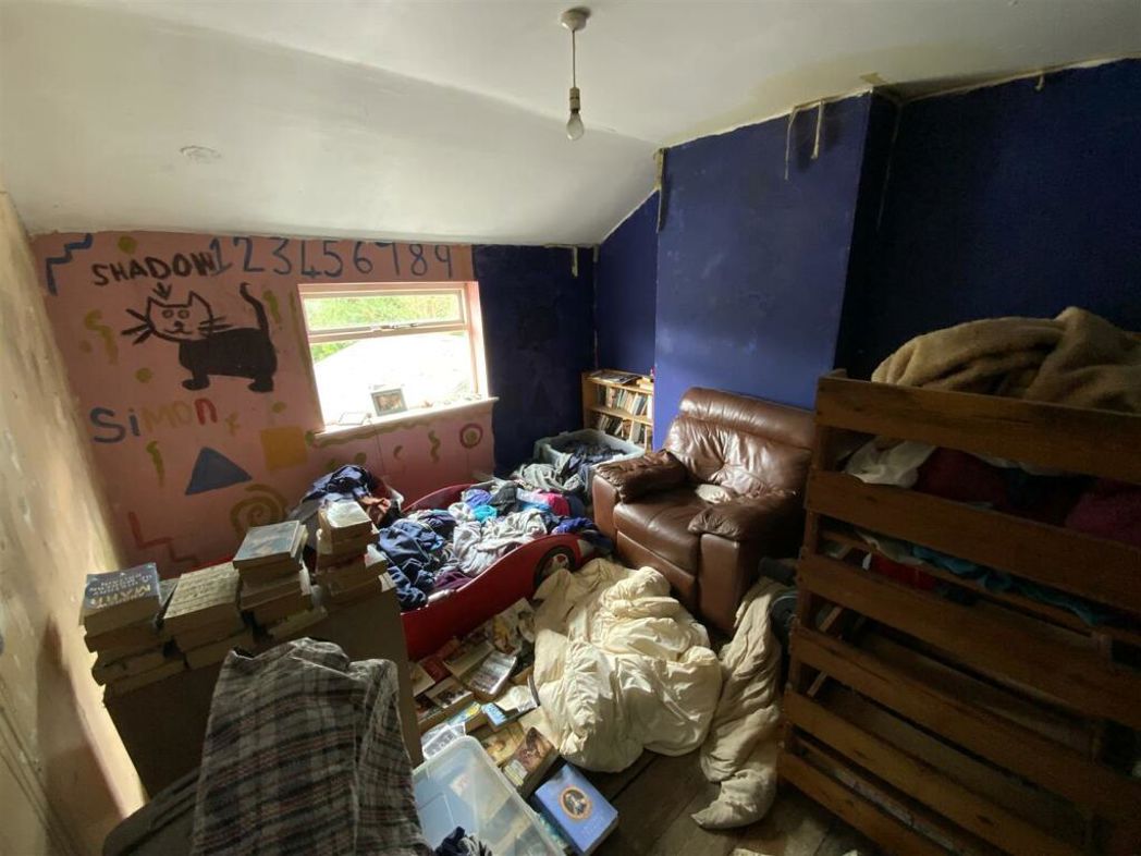 Property image 2 of 8