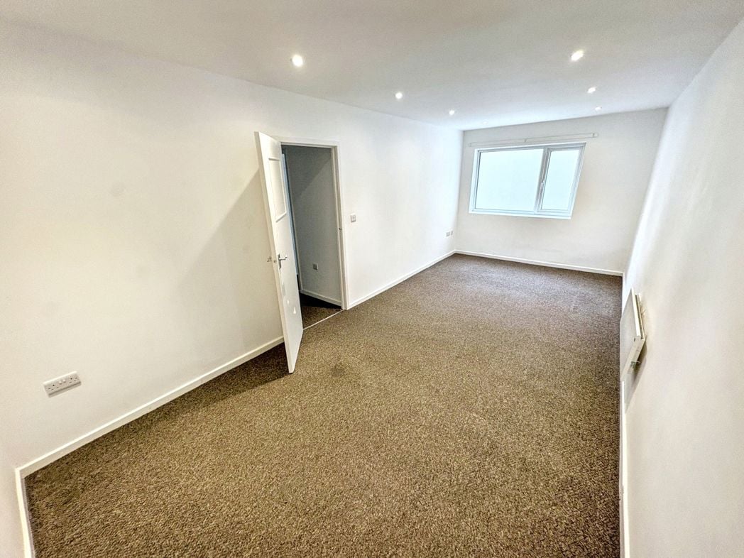 Property image 6 of 10