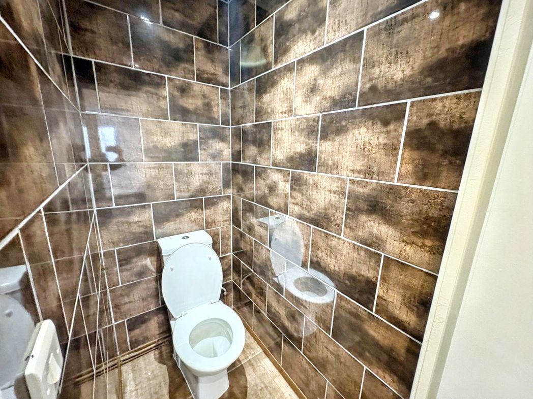 Property image 10 of 10