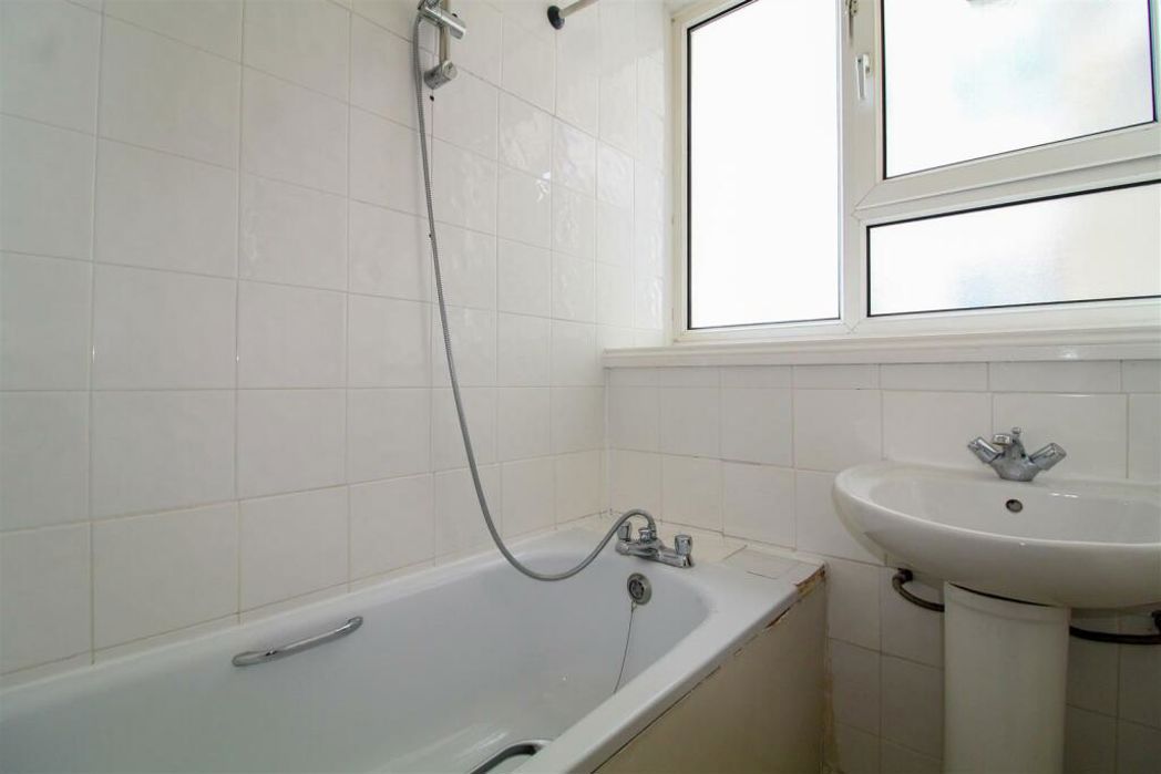Property image 5 of 5