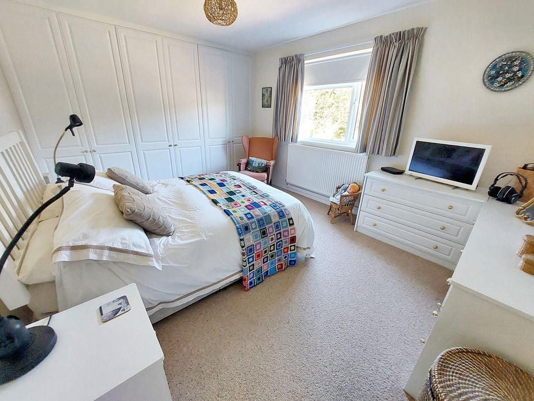 Property image 10 of 15