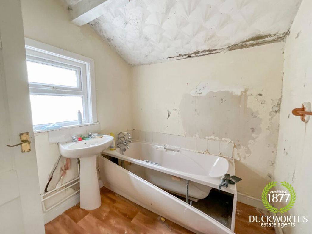 Property image 4 of 6
