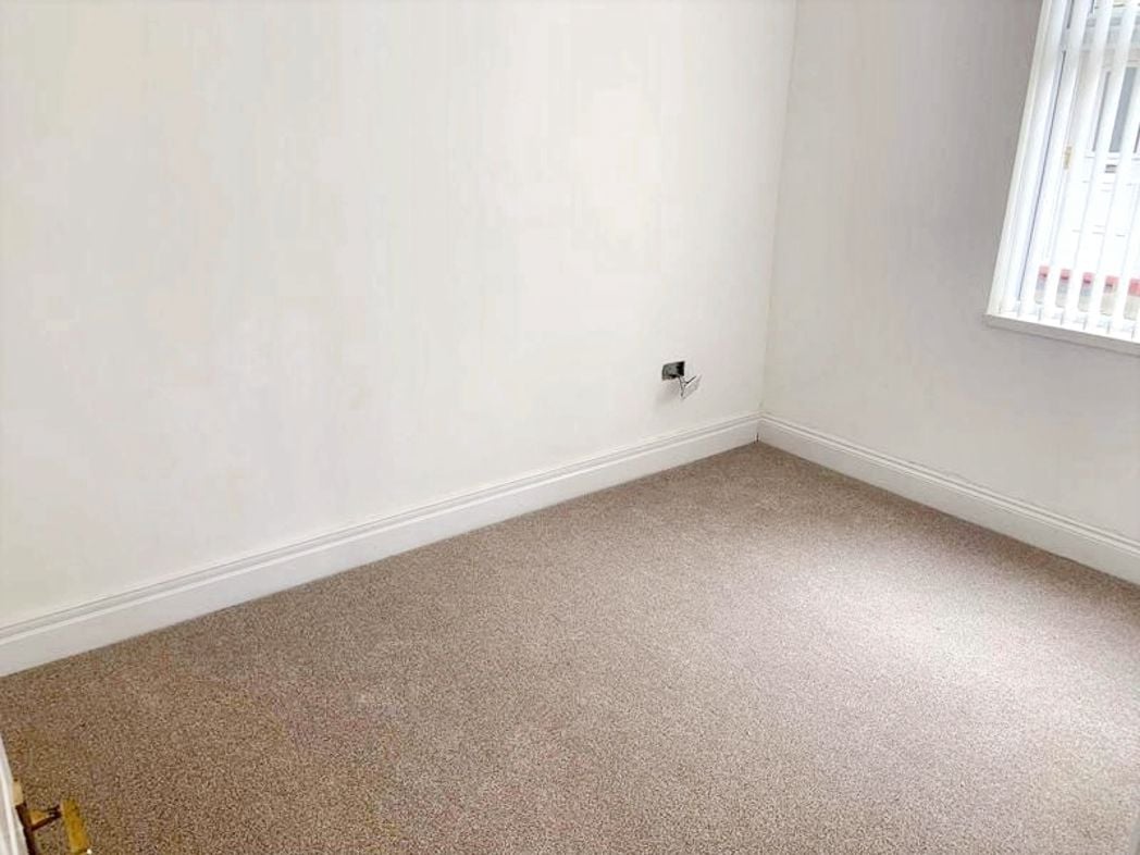 Property image 4 of 6