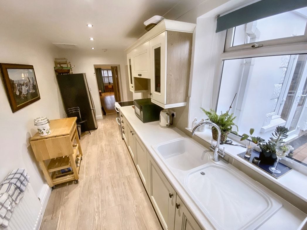 Property image 8 of 21
