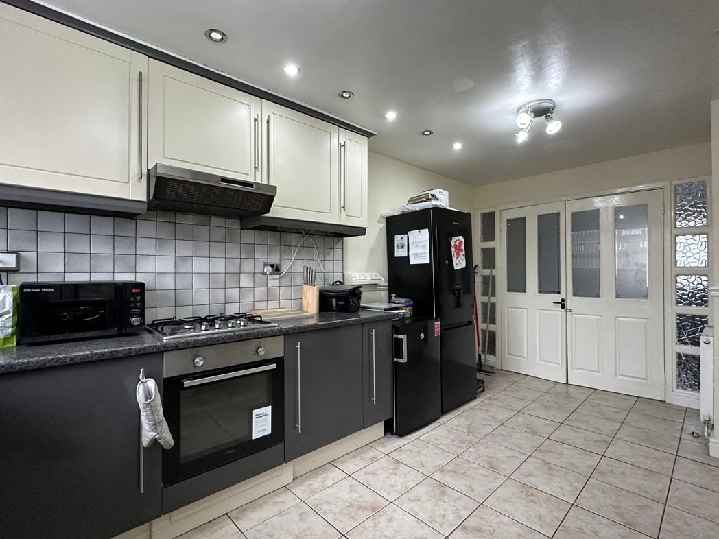 Property image 8 of 20