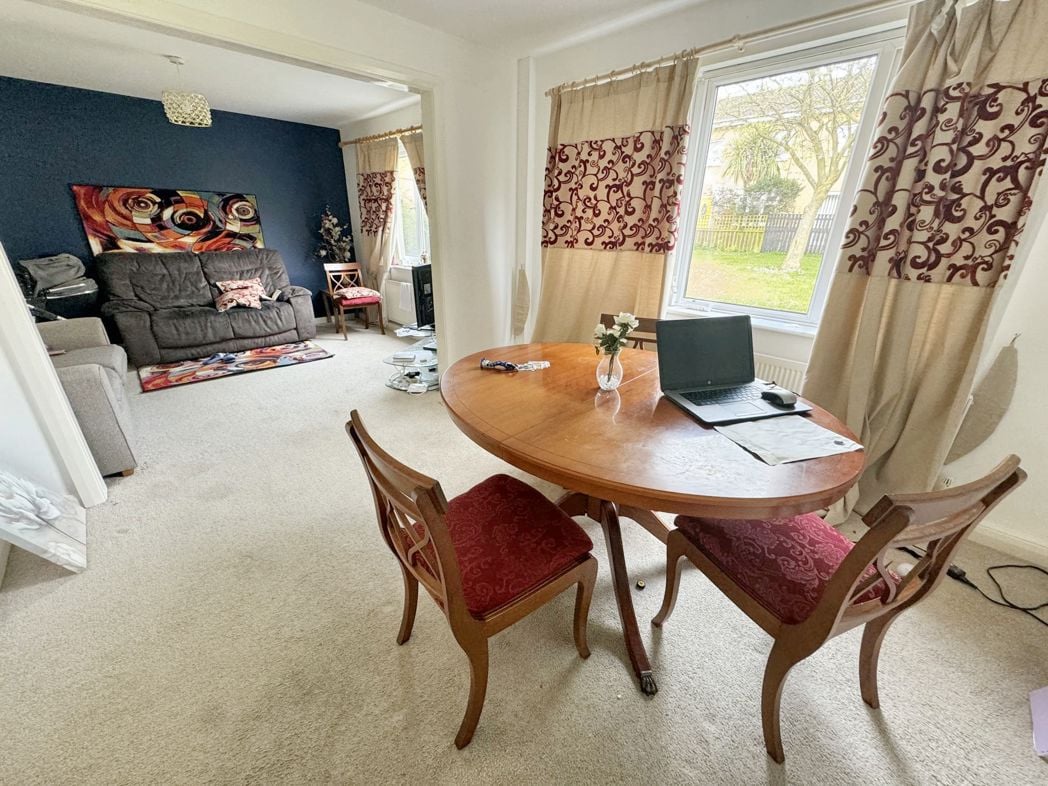 Property image 4 of 12