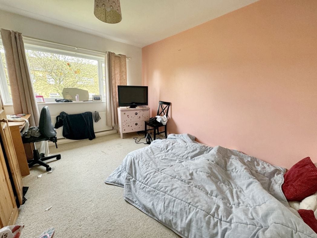 Property image 8 of 12