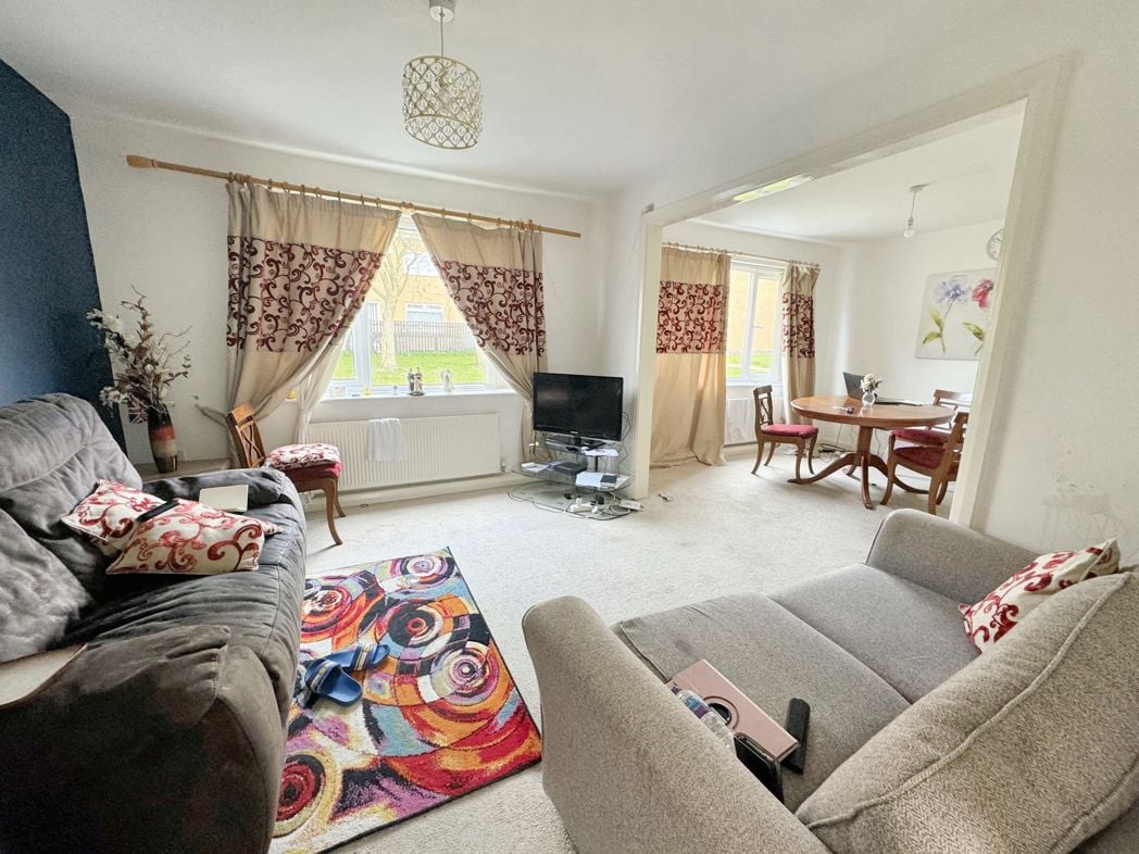 Property image 2 of 12