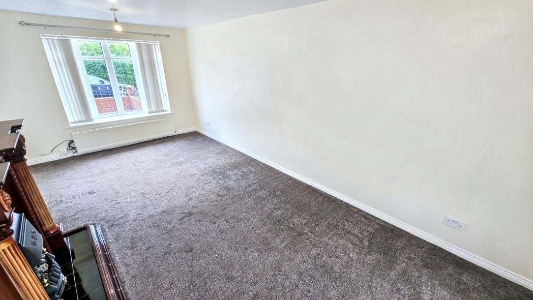 Property image 4 of 18