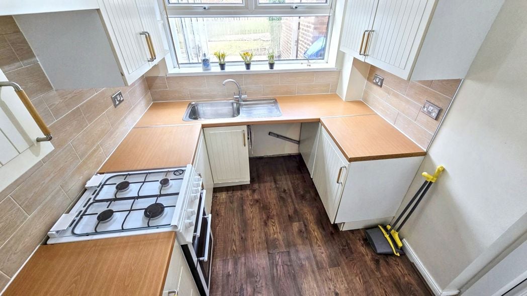 Property image 7 of 18