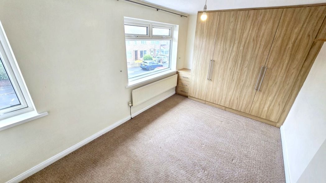 Property image 11 of 18