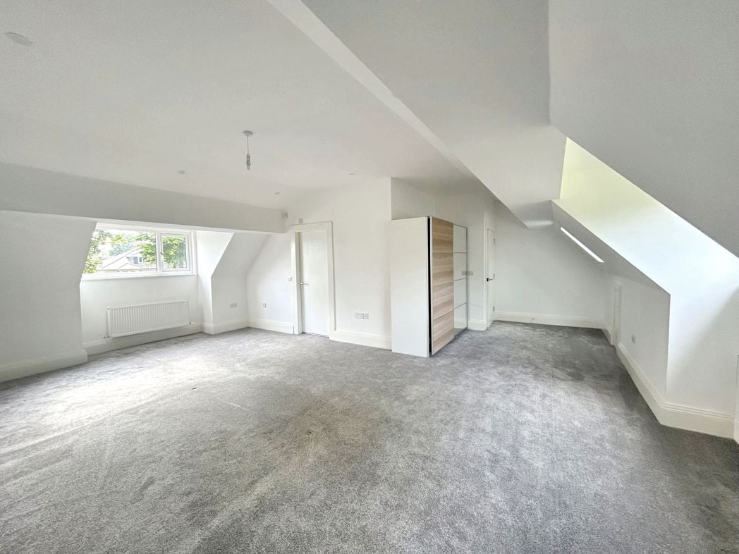 Property image 8 of 17