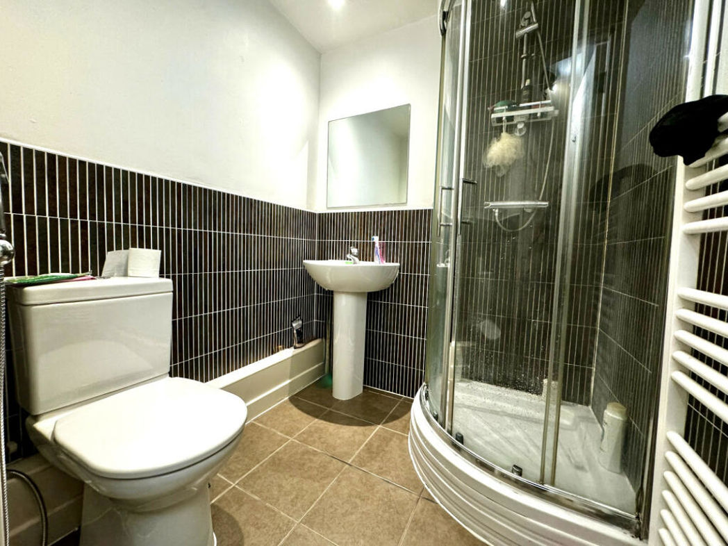 Property image 6 of 6