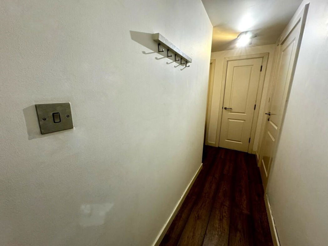 Property image 4 of 6