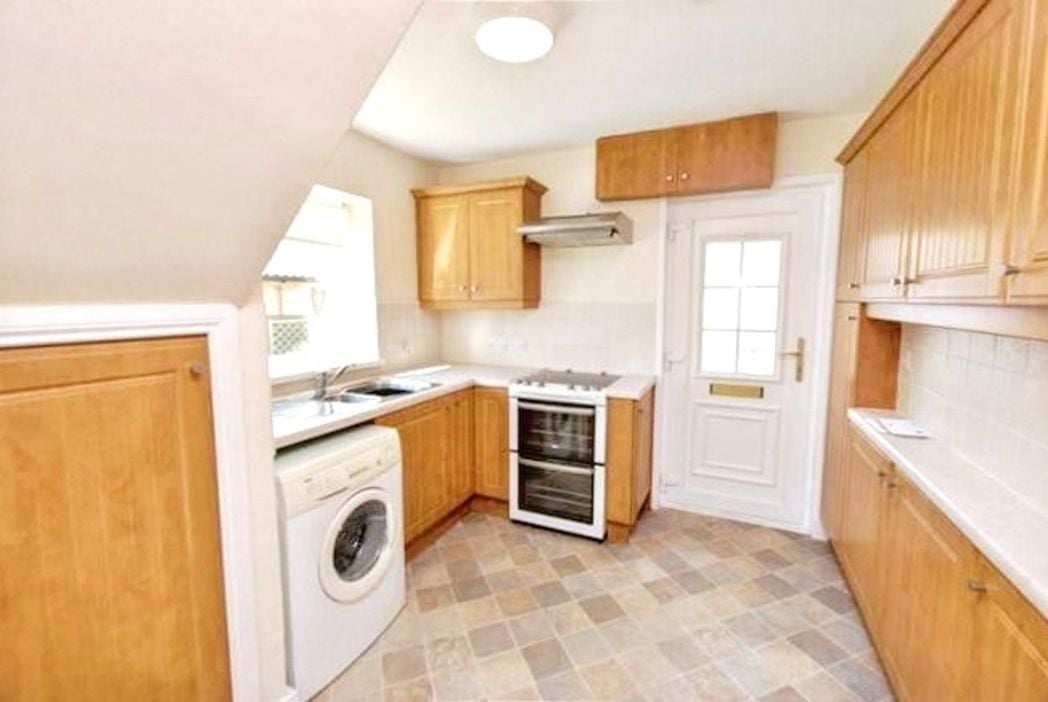 Property image 12 of 16