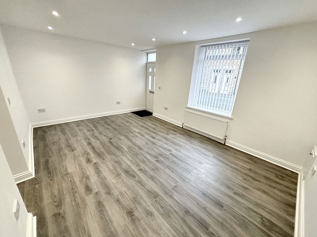 Property image 4 of 14