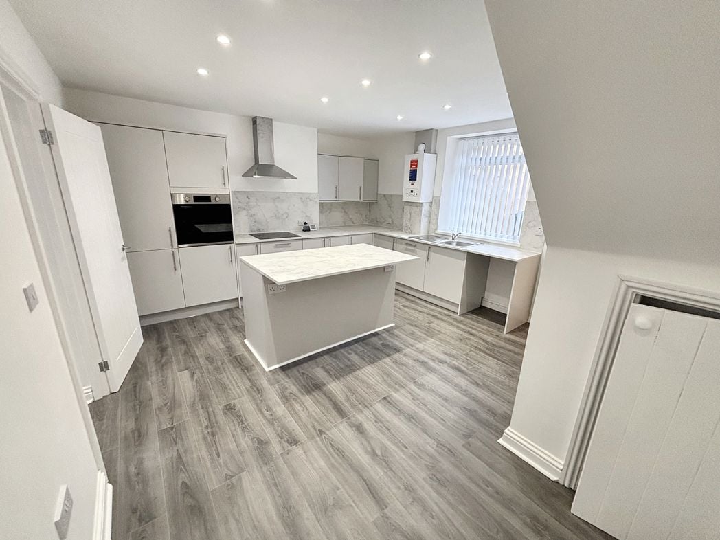 Property image 2 of 14