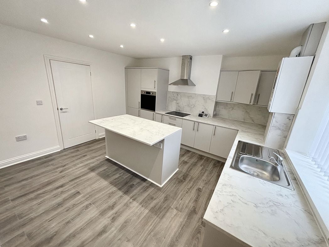 Property image 5 of 14