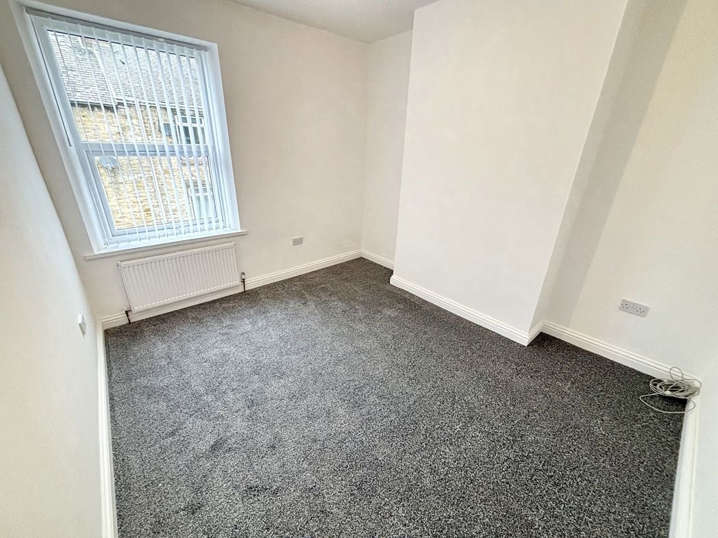 Property image 8 of 14