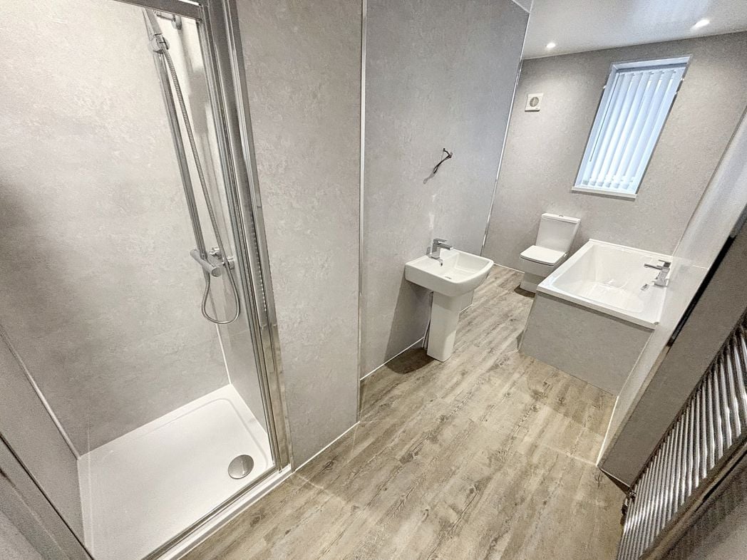 Property image 10 of 14