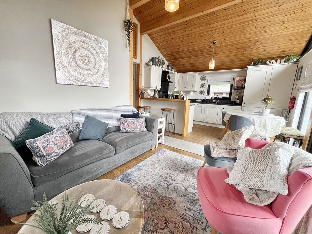 Property image 6 of 17