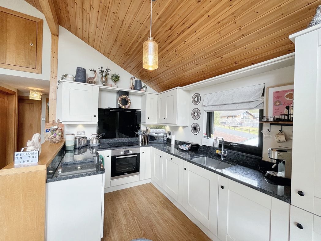 Property image 4 of 17