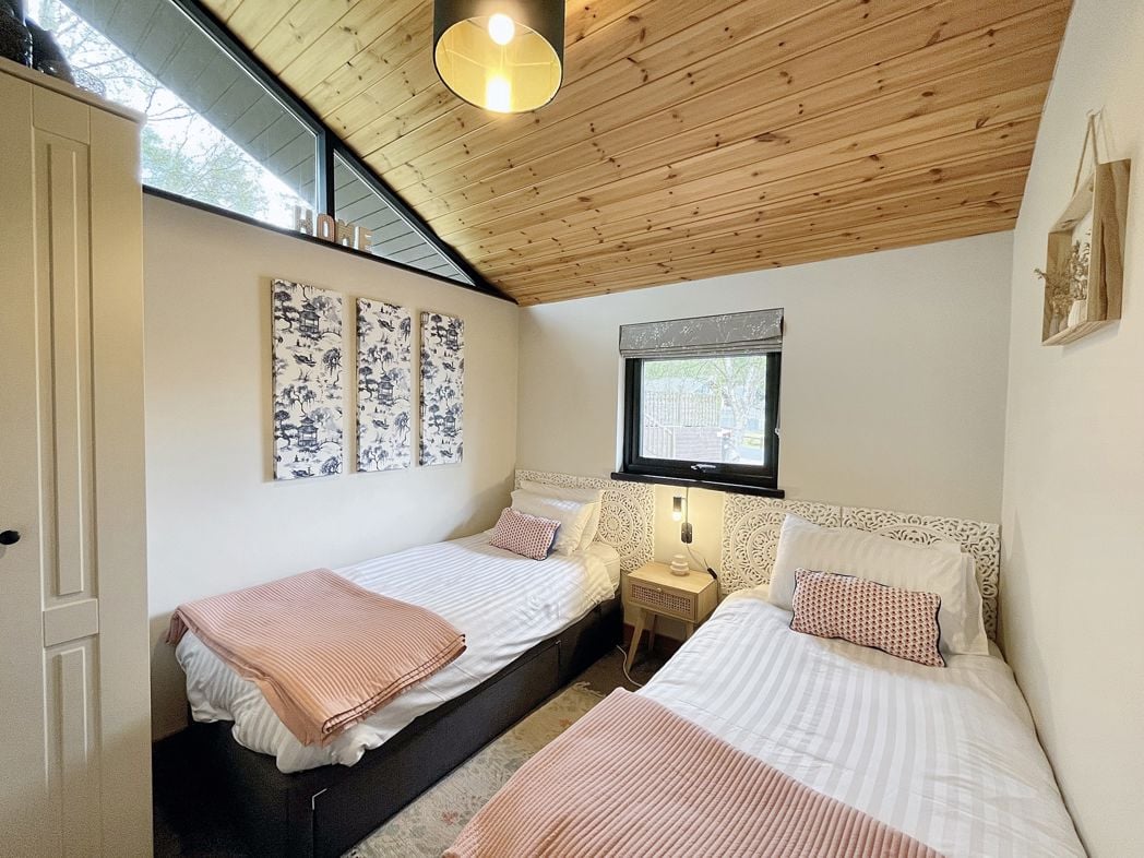Property image 12 of 17