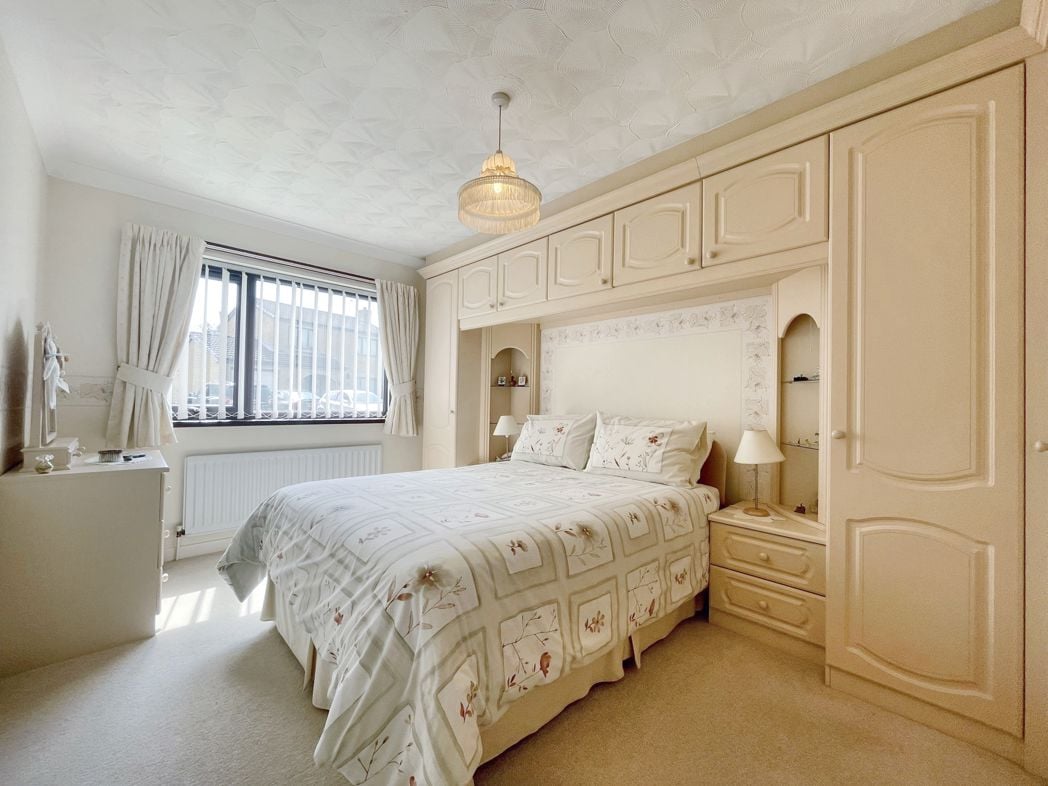 Property image 11 of 19