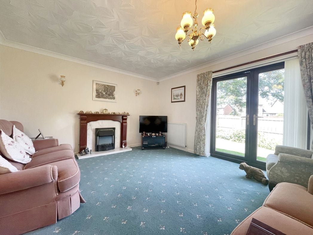 Property image 3 of 19