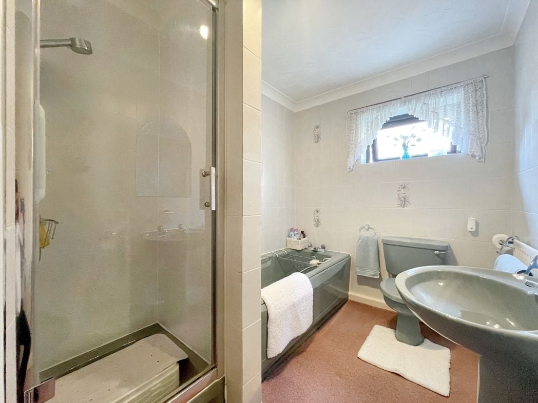 Property image 12 of 19
