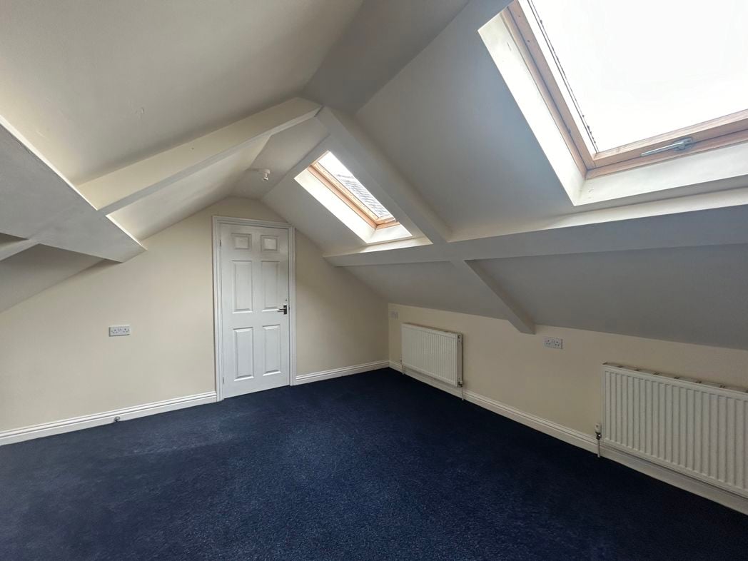Property image 5 of 12