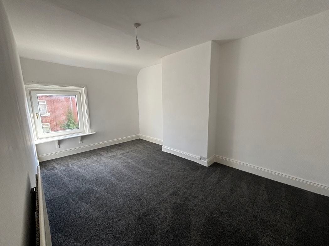 Property image 6 of 9