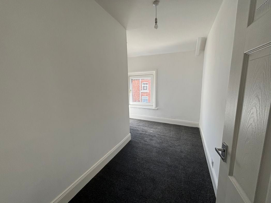 Property image 7 of 9