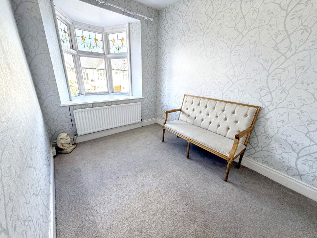 Property image 8 of 12