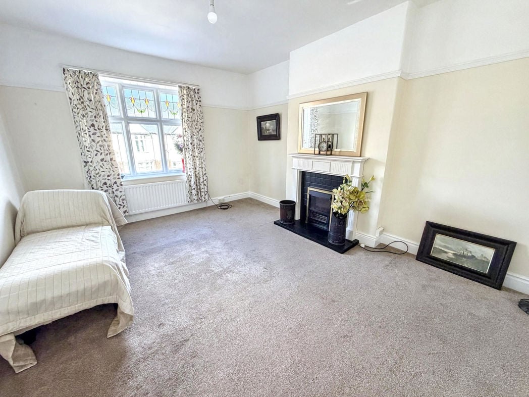 Property image 2 of 12