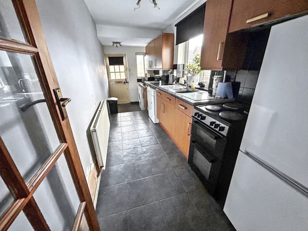 Property image 8 of 13