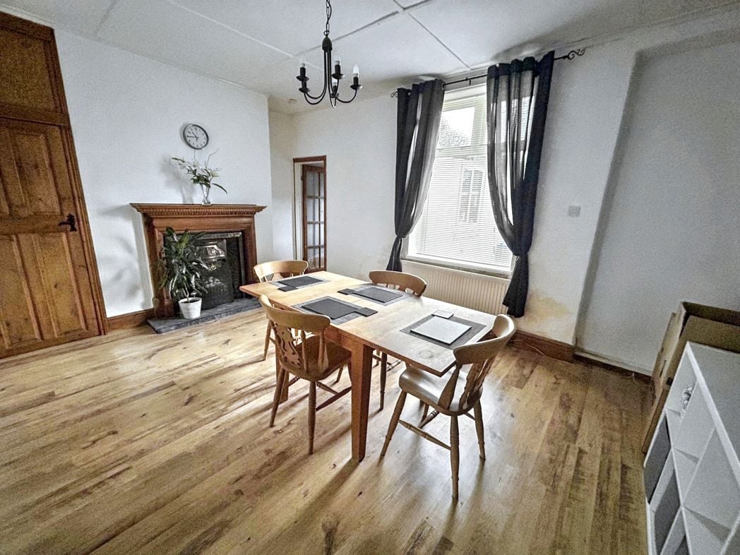Property image 6 of 13