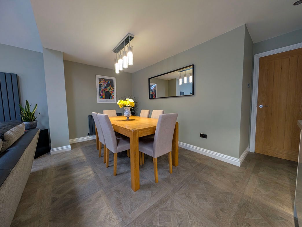 Property image 3 of 19