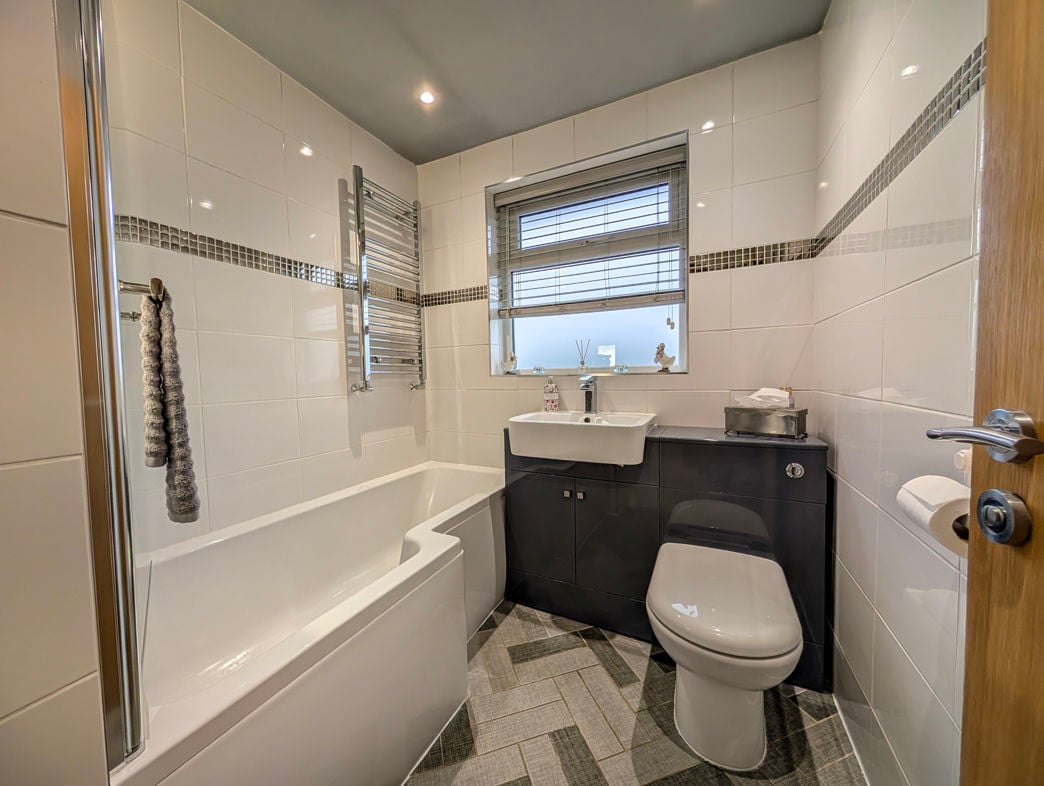 Property image 14 of 19