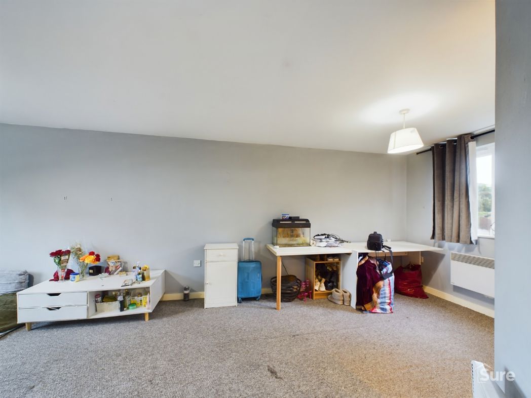 Property image 5 of 8